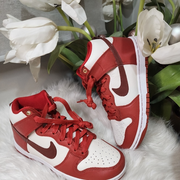 Nike Womens Dunk High WMNS DD1869 size7.5 new - Picture 5 of 9